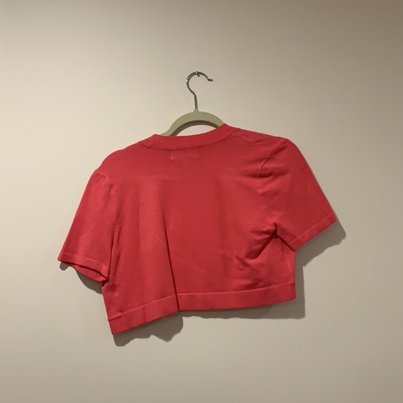 Women’s Tops - Picture 2 of 4